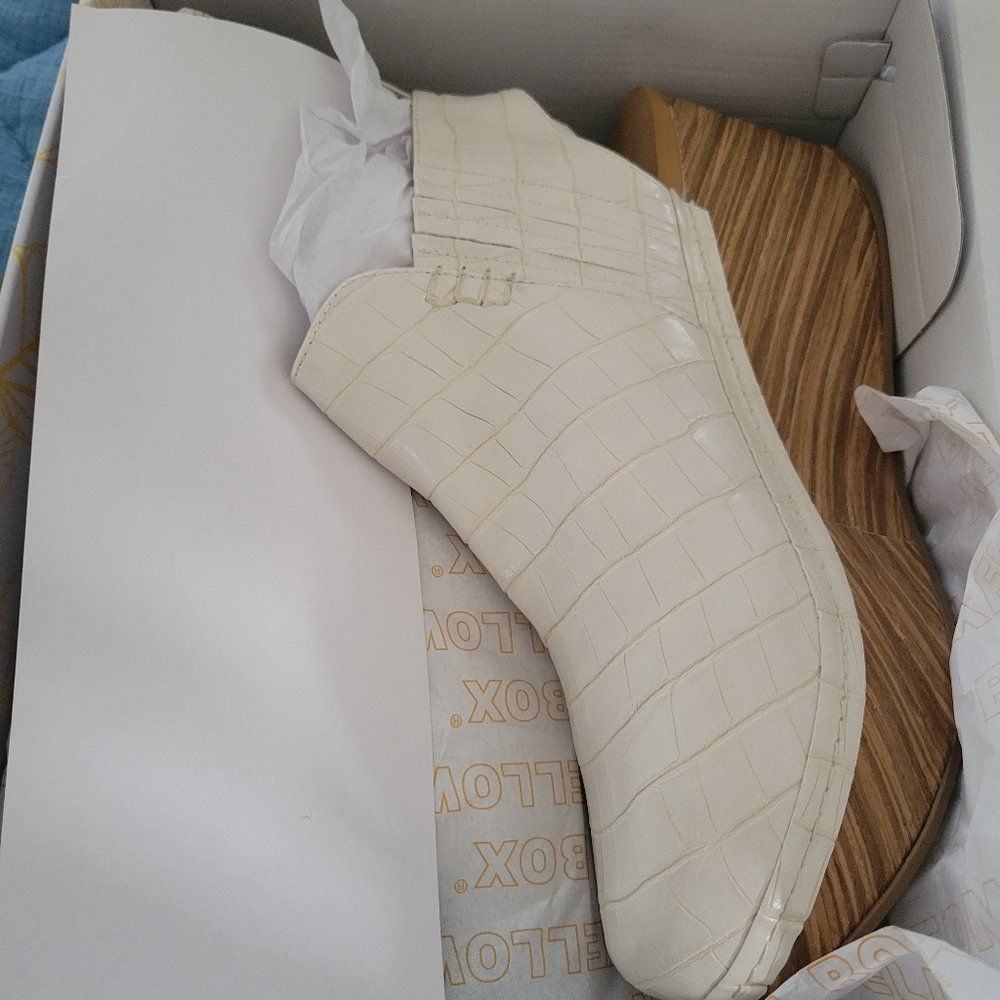 YellowBox Barty Wedge